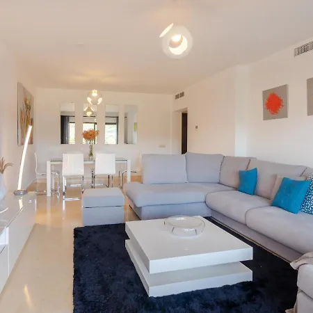 4201 Contemporary 2 Bedroom Golf Apt